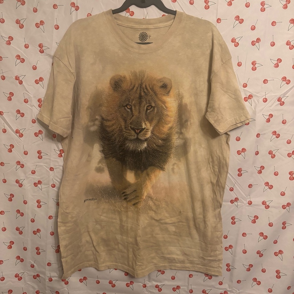Lion Graphic T-Shirt
